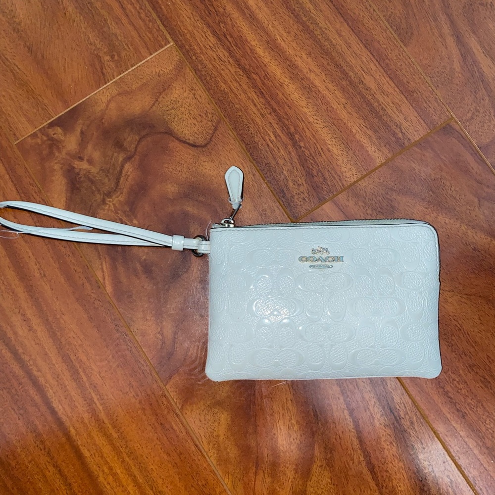 COACH Coach Corner Zip Wallet In Signature Leather